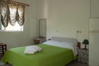 accommodation parathinalos bed